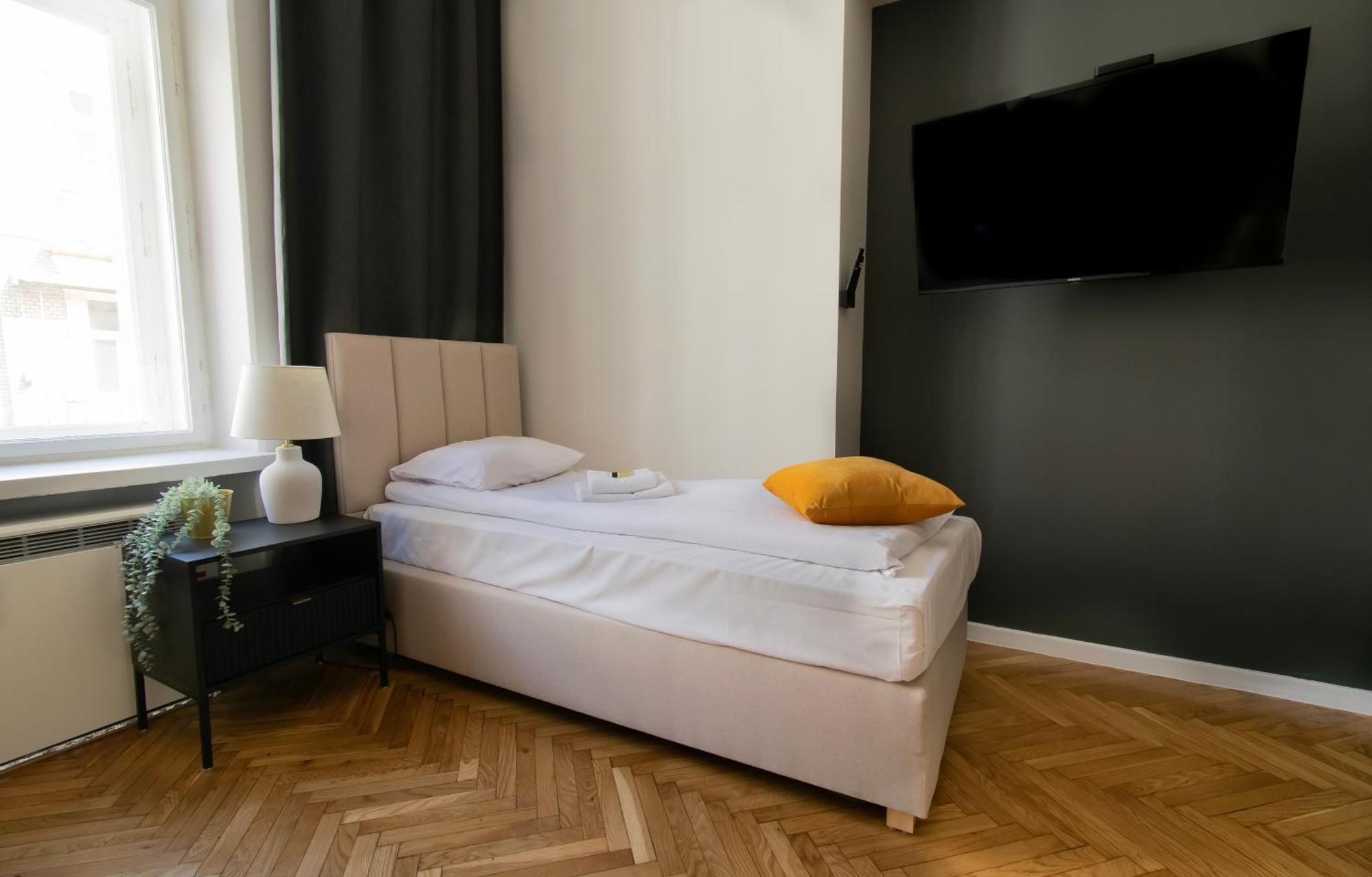 Modern Apartments Pilsudskiego Street Краків Екстер'єр фото